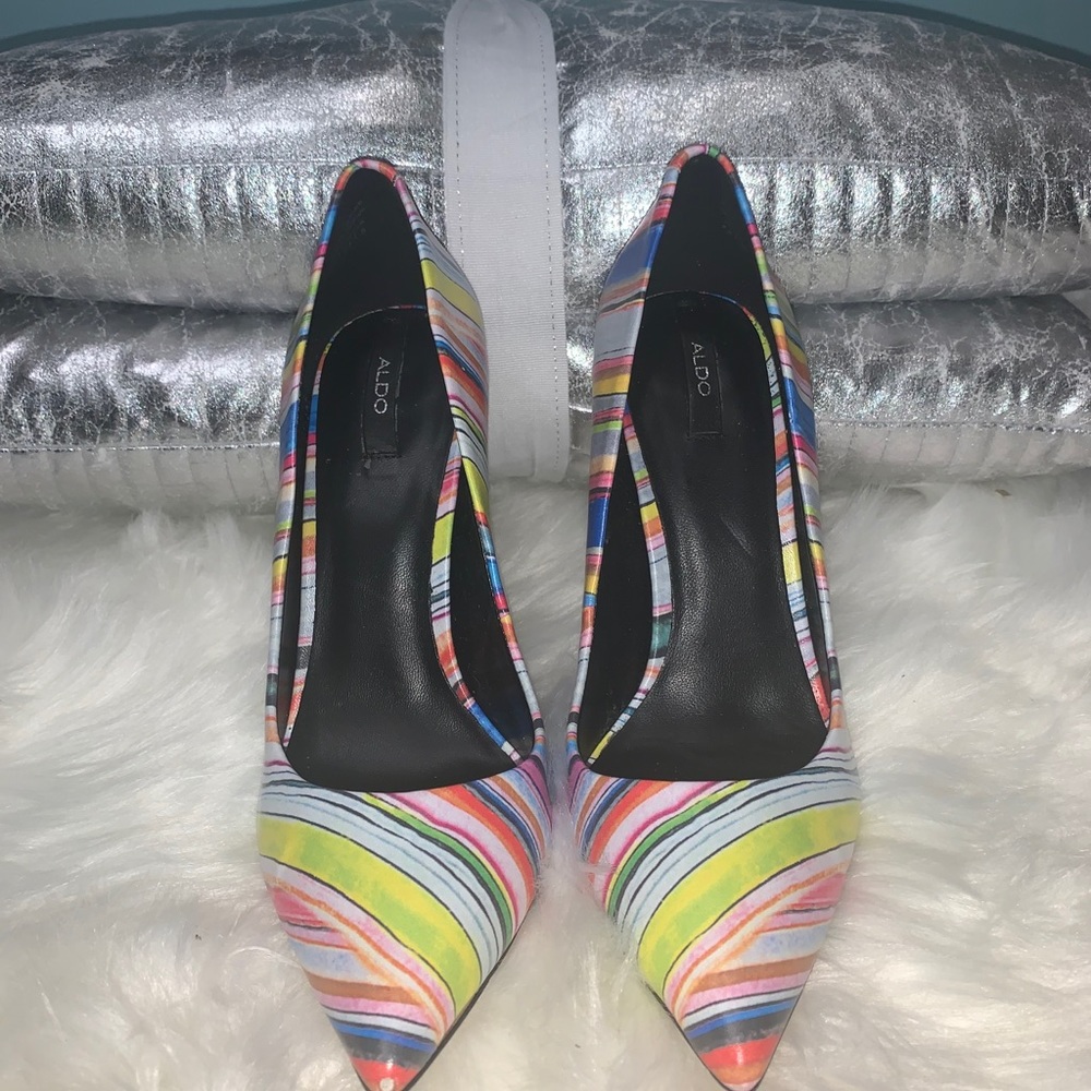 Pumps - Picture 4 of 4